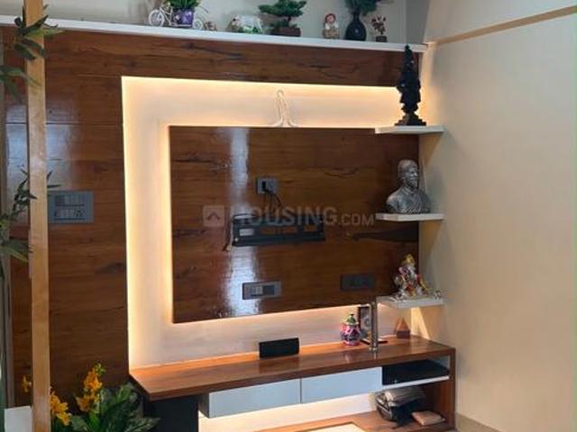 2 BHK Apartment in Magarpatta City for rent Pune. The reference number is 20527337