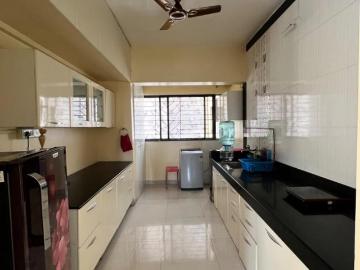 2 BHK Apartment in Magarpatta City for rent Pune. The reference number is 20560175