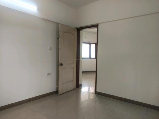 2 BHK Apartment in Magarpatta City for rent Pune. The reference number is 20643126