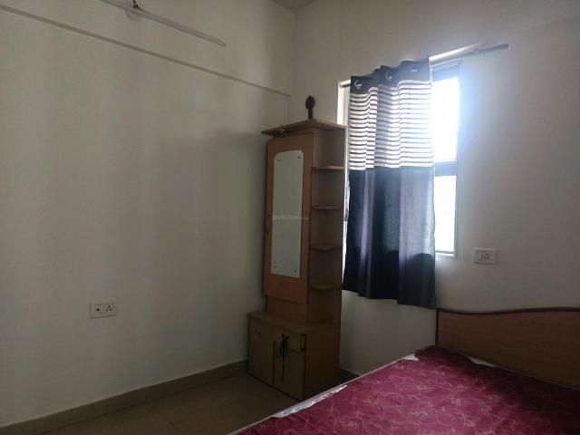 2 BHK Apartment in Magarpatta City for rent Pune. The reference number is 20683386