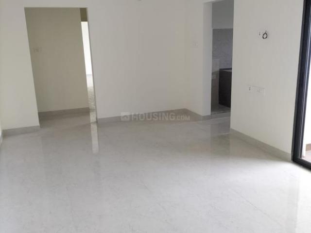 2 BHK Apartment in Magarpatta City for rent Pune. The reference number is 20746728