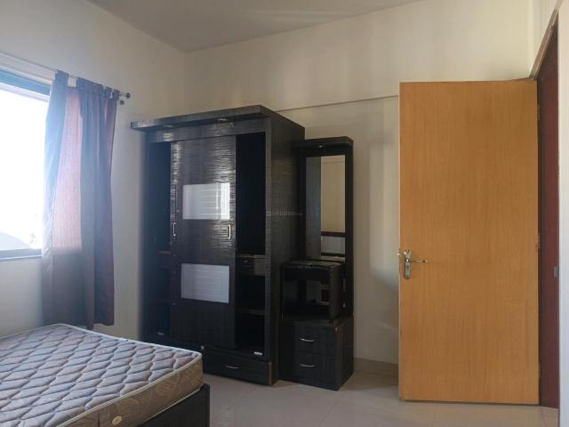 2 BHK Apartment in Magarpatta City for rent Pune. The reference number is 20767117