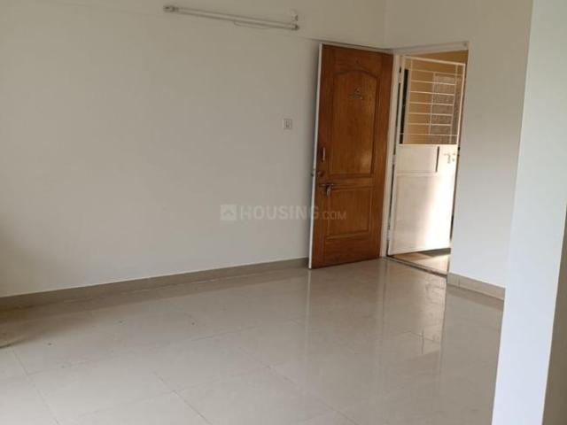 2 BHK Apartment in Magarpatta City for rent Pune. The reference number is 20869120