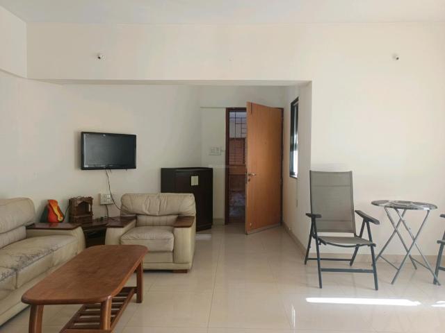 2 BHK Apartment in Magarpatta City for rent Pune. The reference number is 20869120