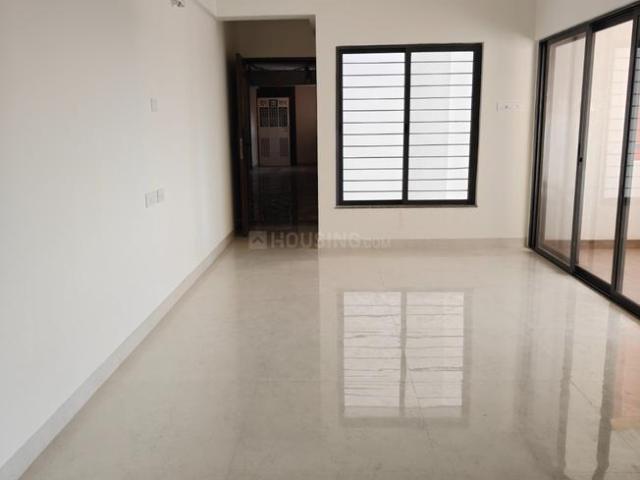 2 BHK Apartment in Magarpatta City for rent Pune. The reference number is 20900714