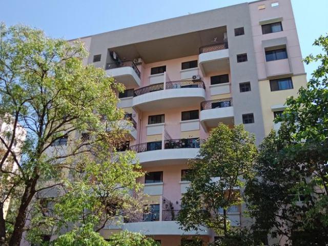 2 BHK Apartment in Magarpatta City for rent Pune. The reference number is 20907035