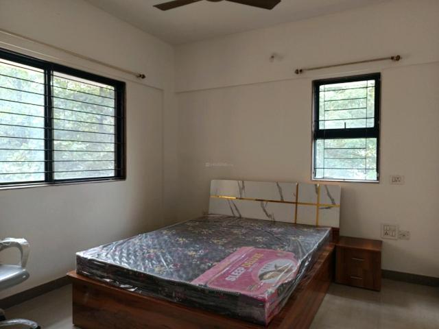 2 BHK Apartment in Magarpatta City for rent Pune. The reference number is 20933494
