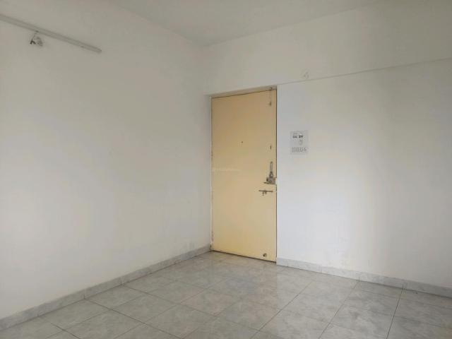 2 BHK Apartment in Magarpatta City for rent Pune. The reference number is 20982698