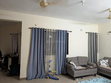 2 BHK Apartment in Magarpatta City for rent Pune. The reference number is 20057866
