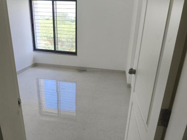 2 BHK Apartment in Magarpatta City for rent Pune. The reference number is 21041494