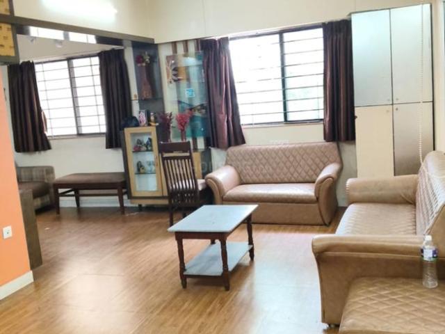 2 BHK Apartment in Magarpatta City for rent Pune. The reference number is 21141486