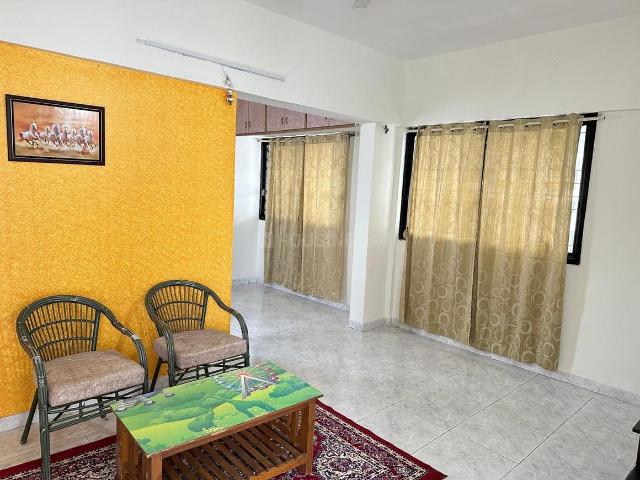 2 BHK Apartment in Magarpatta City for rent Pune. The reference number is 21141005