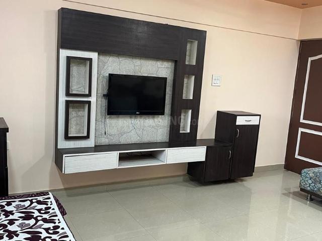2 BHK Apartment in Magarpatta City for rent Pune. The reference number is 21142469