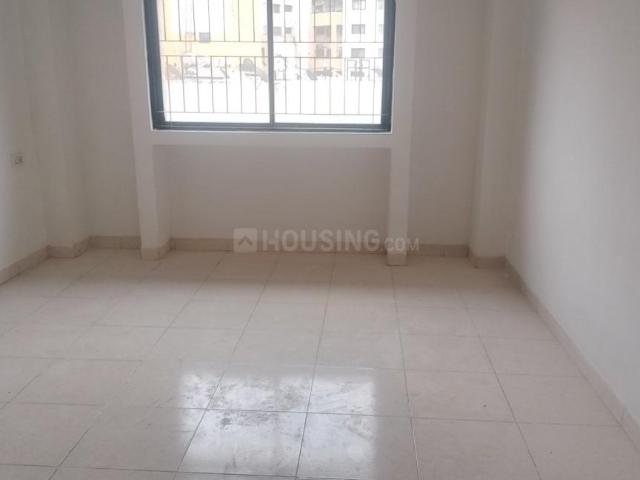 2 BHK Apartment in Magarpatta City for rent Pune. The reference number is 21159305