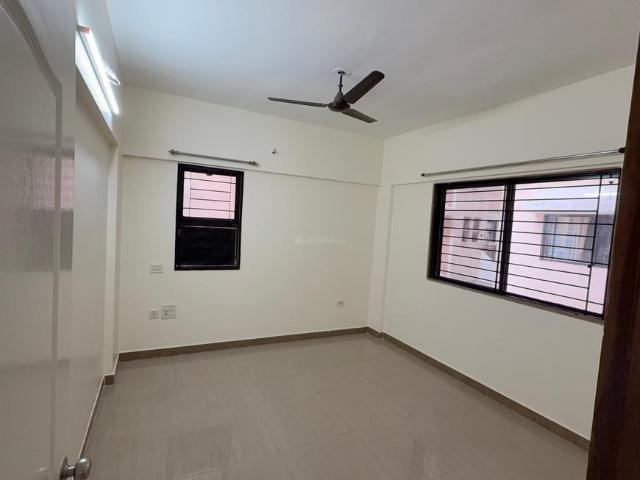 2 BHK Apartment in Magarpatta City for rent Pune. The reference number is 21204277
