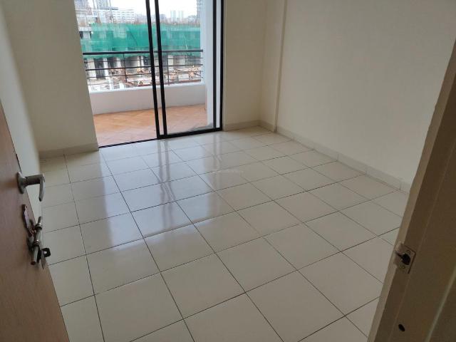 2 BHK Apartment in Magarpatta City for rent Pune. The reference number is 21205492