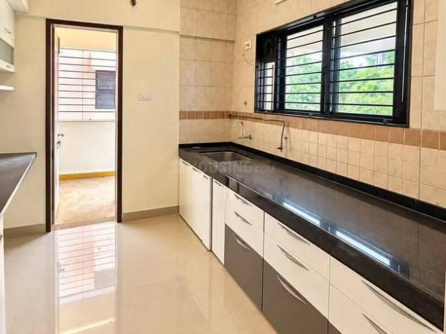 2 BHK Apartment in Magarpatta City for rent Pune. The reference number is 21205380