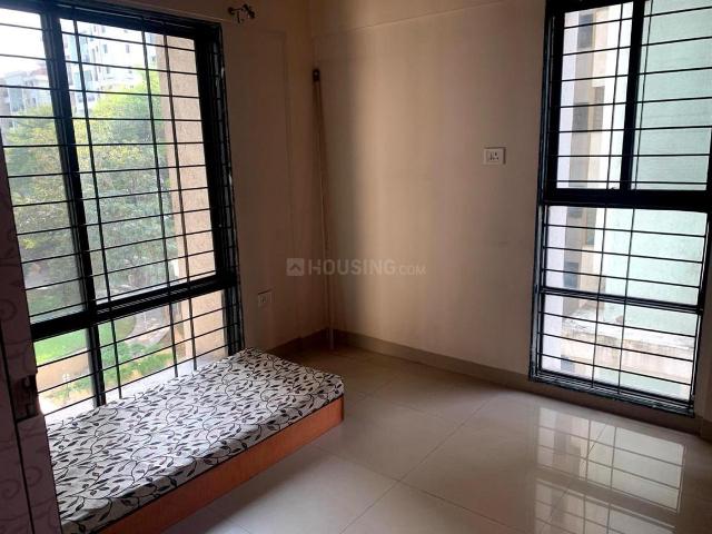2 BHK Apartment in Magarpatta City for rent Pune. The reference number is 21351620