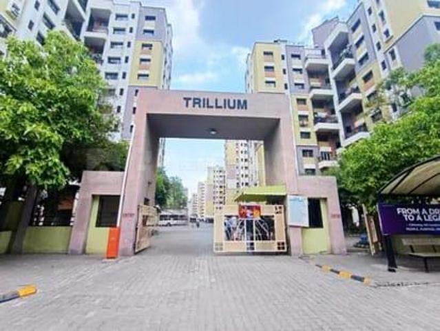 2 BHK Apartment in Magarpatta City for resale Pune. The reference number is 20323449