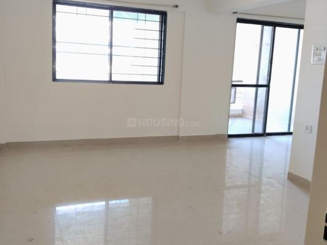 2 BHK Apartment in Magarpatta City for resale Pune. The reference number is 20323493