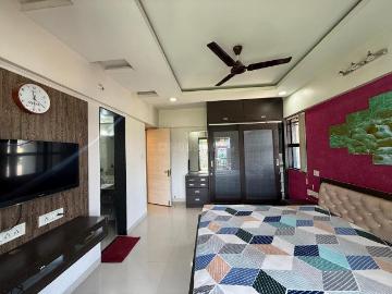 2 BHK Apartment in Magarpatta City for resale Pune. The reference number is 20570794