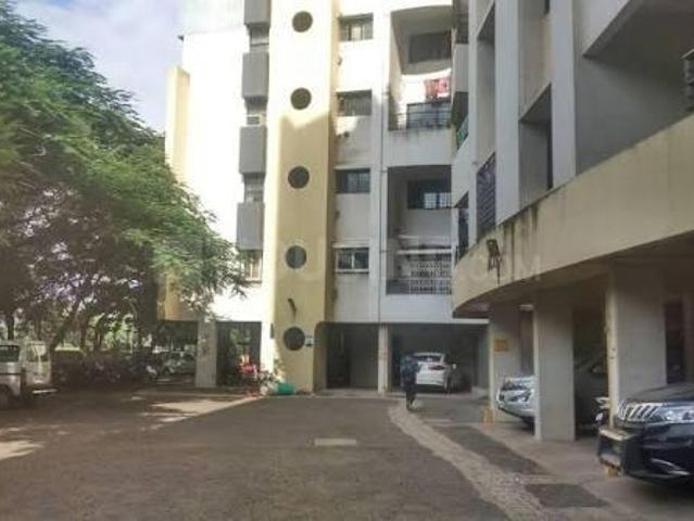 2 BHK Apartment in Magarpatta City for resale Pune. The reference number is 20833011
