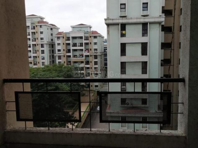 2 BHK Apartment in Magarpatta City for resale Pune. The reference number is 21044584