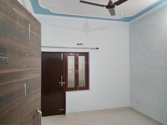 2 BHK Apartment in Mahanagar Colony for rent Bareilly. The reference number is 20634778