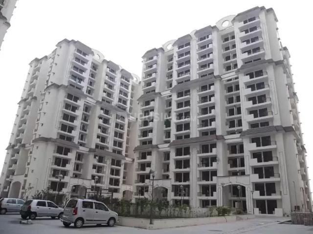 2 BHK Apartment in Mahagunpuram for resale Ghaziabad. The reference number is 20045511