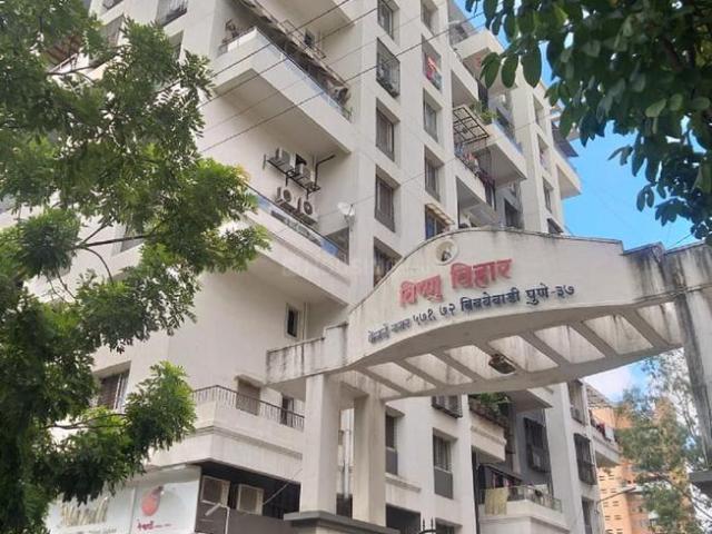 2 BHK Apartment in Maharshi Nagar for resale Pune. The reference number is 20429511