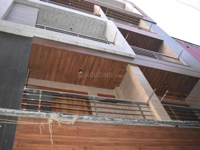 2 BHK Apartment in Mahavir Enclave for rent New Delhi. The reference number is 20785008