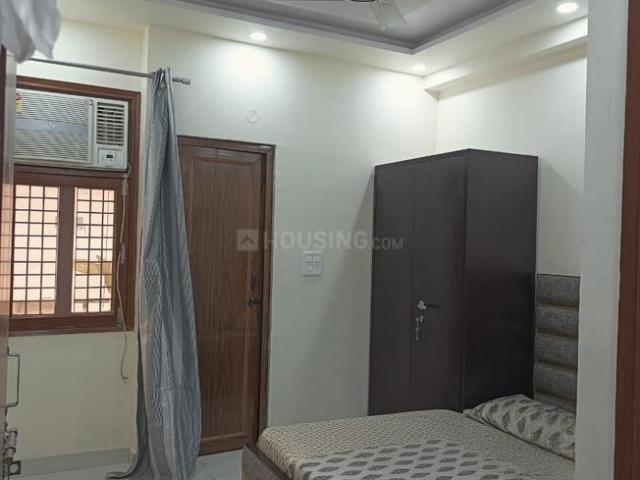 2 BHK Apartment in Mahavir Enclave for rent New Delhi. The reference number is 21229133