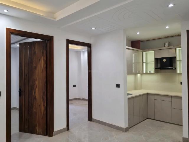 2 BHK Apartment in Mahavir Enclave for resale New Delhi. The reference number is 17081585