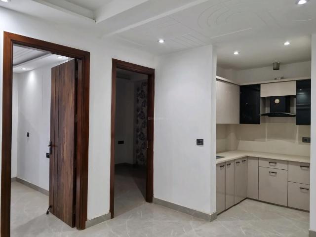 2 BHK Apartment in Mahavir Enclave for resale New Delhi. The reference number is 20185473
