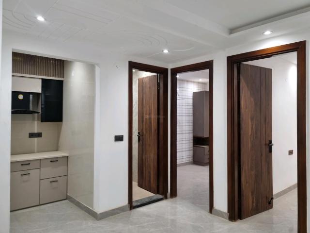 2 BHK Apartment in Mahavir Enclave for resale New Delhi. The reference number is 20205958