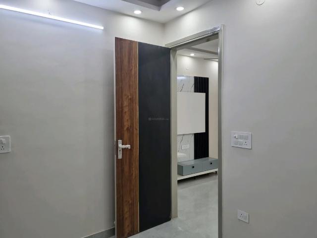 2 BHK Apartment in Mahavir Enclave for resale New Delhi. The reference number is 20260752