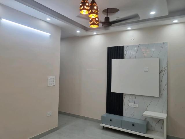 2 BHK Apartment in Mahavir Enclave for resale New Delhi. The reference number is 20717099