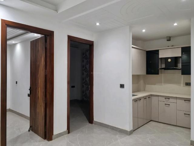 2 BHK Apartment in Mahavir Enclave for resale New Delhi. The reference number is 20775480