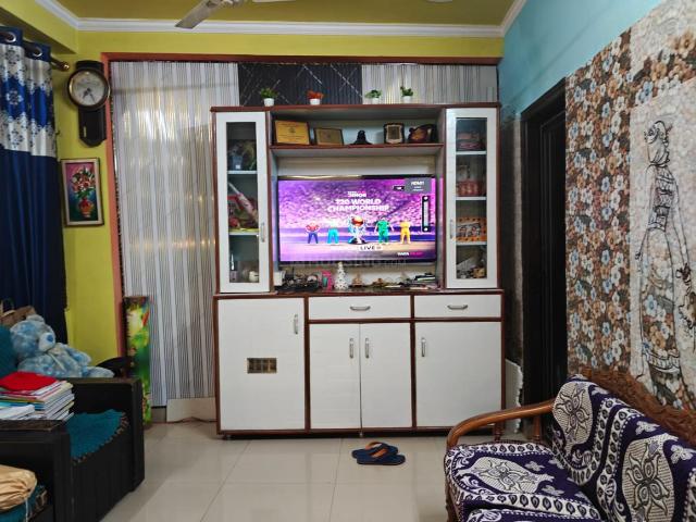2 BHK Apartment in Mahavir Enclave for resale New Delhi. The reference number is 20881106