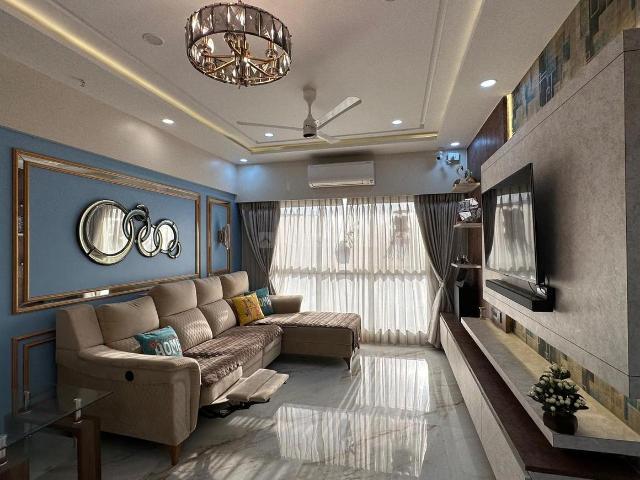 2 BHK Apartment in Mahim for resale Mumbai. The reference number is 17883524