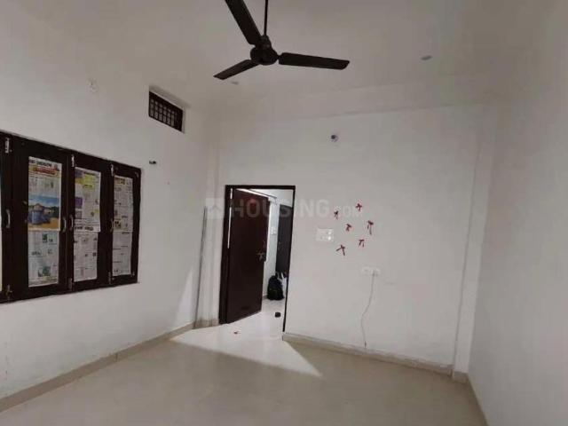 2 BHK Apartment in Mahmoorganj for rent Varanasi. The reference number is 21328405