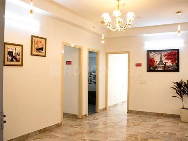 2 BHK Apartment in Mahurali for resale Ghaziabad. The reference number is 21003196