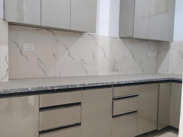 2 BHK Apartment in Maidan Garhi for rent New Delhi. The reference number is 18600291