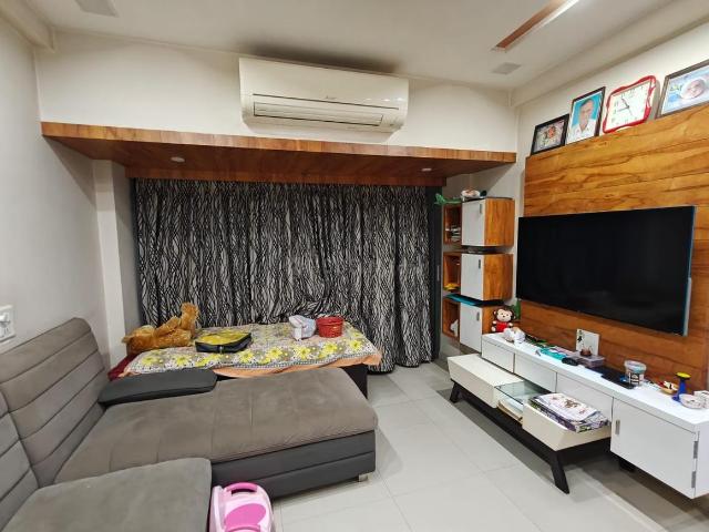 2 BHK Apartment in Makarba for rent Ahmedabad. The reference number is 19895737