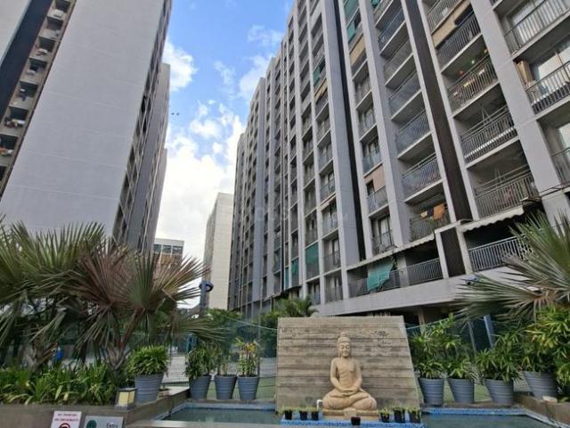 2 BHK Apartment in Makarba for rent Ahmedabad. The reference number is 20701874