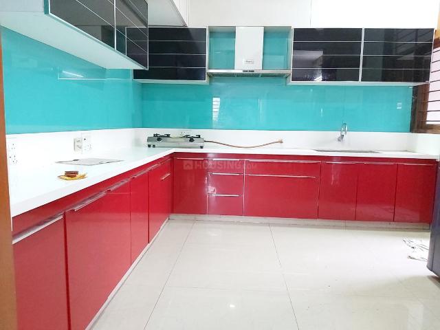 2 BHK Apartment in Makarba for rent Ahmedabad. The reference number is 20878174