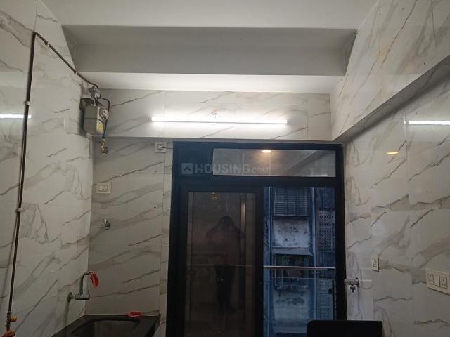 2 BHK Apartment in Malad East for rent Mumbai. The reference number is 19243704