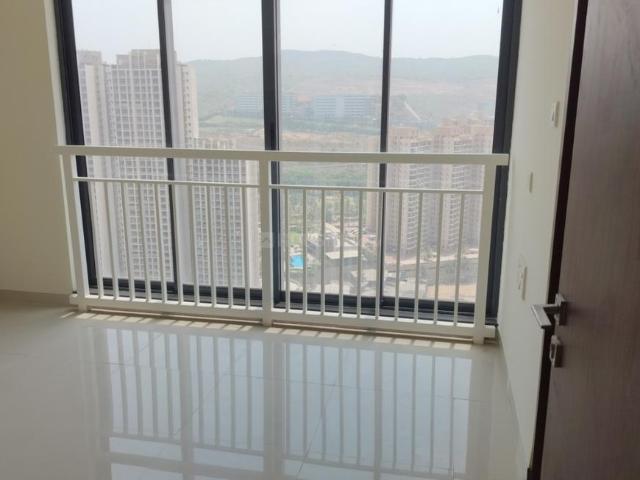 2 BHK Apartment in Malad East for rent Mumbai. The reference number is 20179952