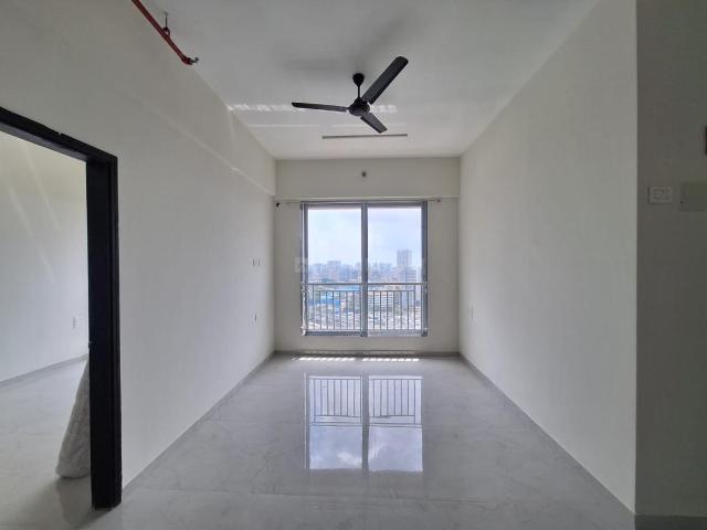 2 BHK Apartment in Malad East for rent Mumbai. The reference number is 21050900