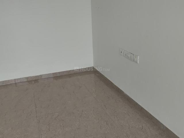 2 BHK Apartment in Malad East for rent Mumbai. The reference number is 21063555